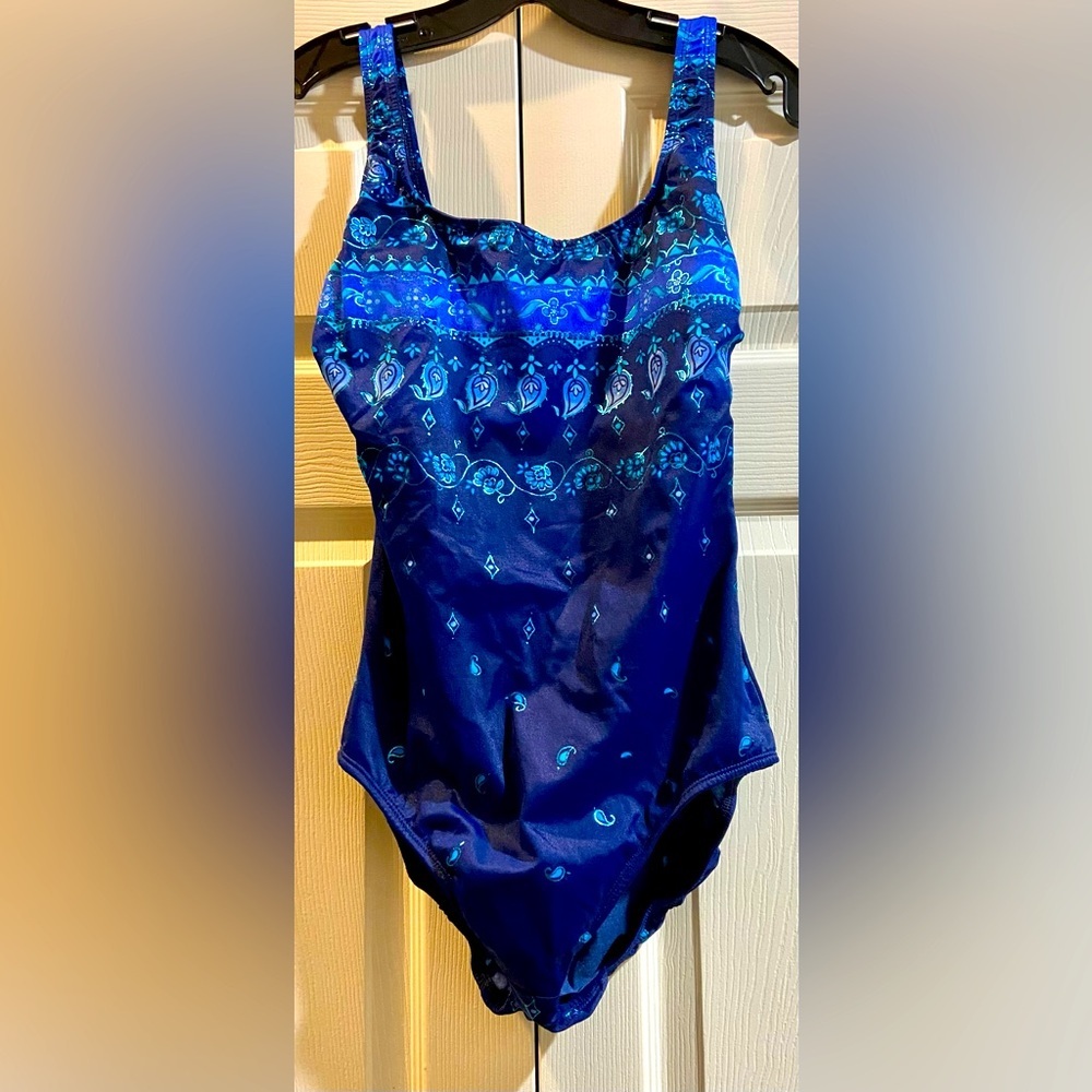 NWT Inches Away Womens Sz 14 One Piece Swimsuit Blue Floral